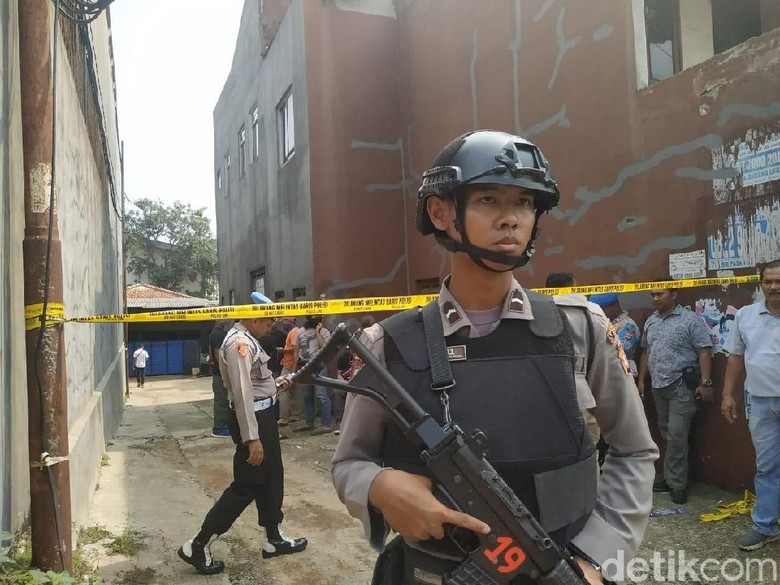 Polisi akan Musnahkan Bom Panci Milik Terduga Teroris Bogor Polisi akan Musnahkan Bom Panci Milik Terduga Teroris Bogor