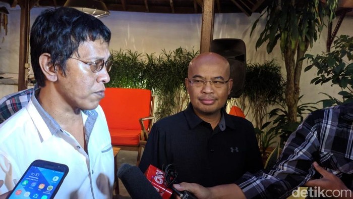 Adian Napitupulu dan Desmond J Mahesa, dua aktivis 1998. (Jefrie Nandy Satria/detikcom)