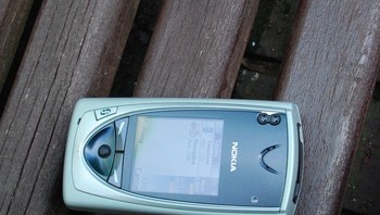 Dengan berbagai kelebihannya itu, maka tak heran bila Nokia 7650 jadi hits pada awal tahun 2000-an. Penjualannya termasuk laris dan antara lain menguasai benua Eropa. Foto: istimewa