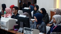 Rapat dihadiri oleh saksi dari paslon 01 Jokowi-Maruf Amin, saksi paslon 02 Prabowo Subianto-Sandiaga Uno, juga saksi masing-masing parpol.