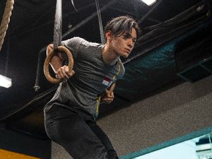 Kenalin! Mahendra Arditirta, Instruktur Crossfit yang Ganteng dan Beprestasi