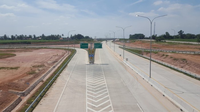 Jalan Tol Ini Disiapkan buat Landasan Darurat Pesawat