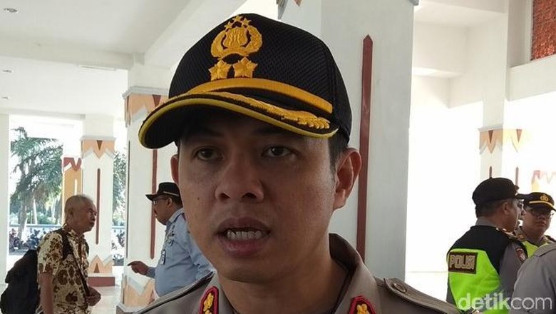 1.238 Aparat Gabungan Amankan Waisak di Candi Borobudur dan Mendut 1.238 Aparat Gabungan Amankan Waisak di Candi Borobudur dan Mendut