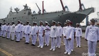 Pekan depan, HMAS Canberra juga akan mengadakan buka puasa bersama di atas kapal dengan mengundang para mitra dari Angkatan Laut Indonesia.