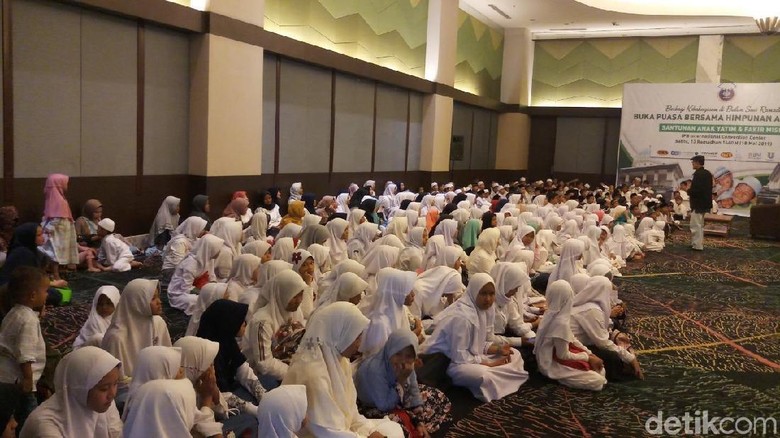 66 Contoh Undangan Buka Bersama Anak Yatim Piatu Terbaik