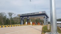 Diskon tarif tol berlaku di tiga gerbang tol, mulai dari Gerbang Tol Bakauheni Selatan, Gerbang Tol Kayu Agung, dan Gerbang Tol Kayu Agung Utama. Diskon akan diberlakukan untuk tarif tol terjauh. Masa berlaku diskon tarif Tol Trans Sumatera akan dimulai pada 16-18 April saat momen mudik. Sementara itu pada momen arus balik berlaku mulai 26-28 April 2023. Dok. PT Hutama Karya (Persero)