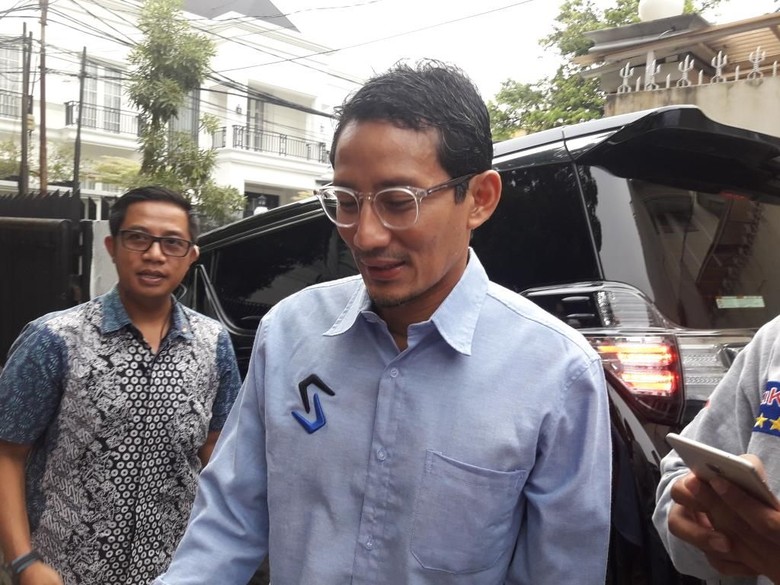 Hendropriyono Siap Pinjamkan Anjing, Sandi: Jangan Sampai Ganggu Ibadah Hendropriyono Siap Pinjamkan Anjing, Sandi: Jangan Sampai Ganggu Ibadah