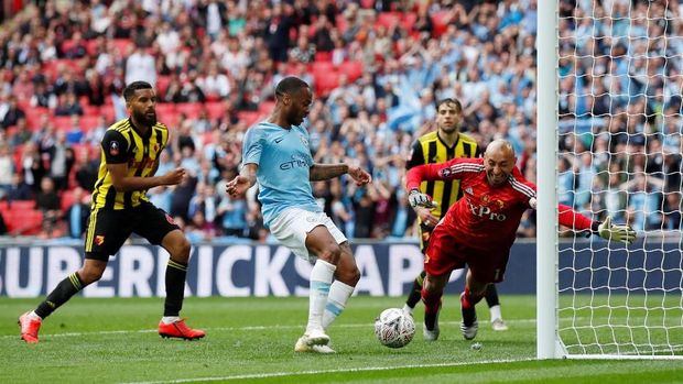 Raheem Sterling mencetak hattrick ke gawang Watford. (