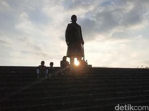 Monumen Jenderal Sudirman, Tempat Ngabuburit Favorit Warga Pacitan