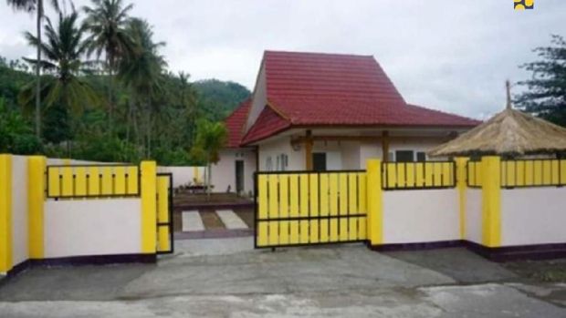 Pemerintah telah menyelesaikan renovasi rumah lama dan pembangunan rumah baru untuk Lalu Muhammad Zohri. 