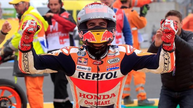 Marc Marquez merayakan kemenangan di MotoGP Prancis 2019.