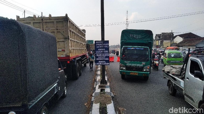 Rekayasa Lalin Disiapkan untuk Urai Kepadatan di Karanglo Malang Rekayasa Lalin Disiapkan untuk Urai Kepadatan di Karanglo Malang