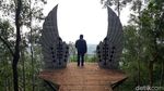 Foto: Hutan Pinus Pengger yang Instagramable di Bantul