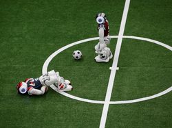 Gol! Begini Serunya Robot Main Sepakbola