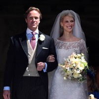 Lady Gabriella Windsor berjalan di sepanjang aisle mengenakan gaun pengantin berbahan lace yang indah dari Luisa Beccaria. Foto: Dok. WPA Pool/Getty Images