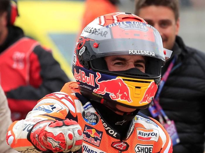 Marc Marquez jadi juara MotoGP Prancis dan membuatnya menyamai jumlah kemenangan Jirge Lorenzo (REUTERS/Gonzalo Fuentes) Marc Marquez jadi juara MotoGP Prancis dan membuatnya menyamai jumlah kemenangan Jirge Lorenzo (REUTERS/Gonzalo Fuentes)