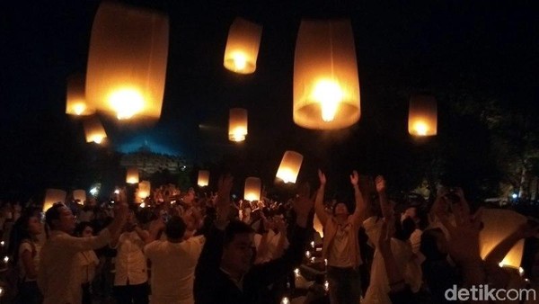 Foto: Saat Langit Borobudur Bercahaya