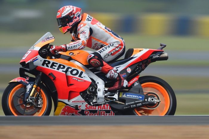 Start terdepan di MotoGP Prancis, Marc Marquez menyamai rekor pole Valentino Rossi. Foto: Jean-Francois Monier / AFP Start terdepan di MotoGP Prancis, Marc Marquez menyamai rekor pole Valentino Rossi. Foto: Jean-Francois Monier / AFP