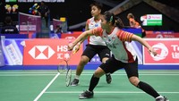 Indonesia menambah lagi skor jadi 4-0 setelah ganda putri, Greysia Polii/Apriyani Rahayu, menang 21-16 dan 21-18, dalam tempo 45 menit atas Chloe Birch/Laurent Smith.