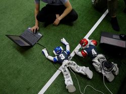 Gol! Begini Serunya Robot Main Sepakbola