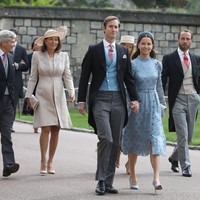 Thomas Kingston, sang mempelai pria sebenarnya sudah tak asing dengan keluarga kerajaan Inggris. Ia adalah mantan kekasih Pippa Middleton, adik dari Kate Middleton. Jelas hubungan keduanya tetap baik, Pippa Middleton dan suaminya turut hadir sebagai tamu di Royal Wedding ini. Foto: Dok. WPA Pool/Getty Images