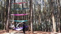 Spot foto seru lainnya, ada hammock yang dipasang bersusun ke atas. (Pradito/detikcom)