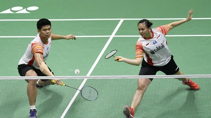 Praveen Jordan/Melati Daeva Oktavianti dipuji dan dikritik setelah menajdi runner-up Asutralia Terbuka 2019. (ANTARA FOTO/Wahyu Putro A) Praveen Jordan/Melati Daeva Oktavianti dipuji dan dikritik setelah menajdi runner-up Asutralia Terbuka 2019. (ANTARA FOTO/Wahyu Putro A)