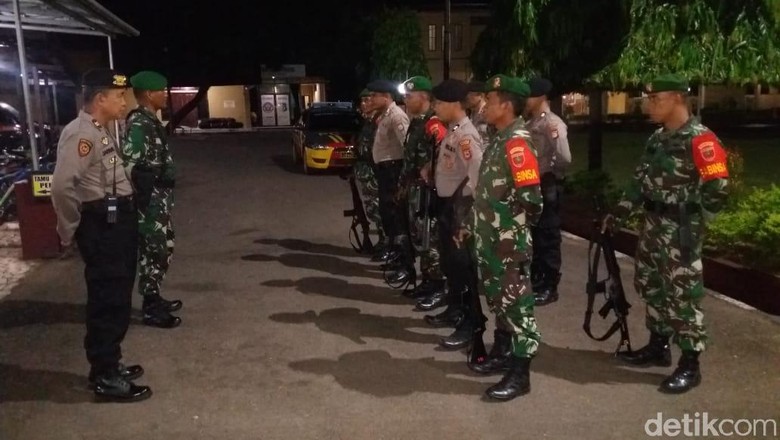 TNI-Polri di Maros Gelar Patroli Gabungan Jelang 22 Mei TNI-Polri di Maros Gelar Patroli Gabungan Jelang 22 Mei