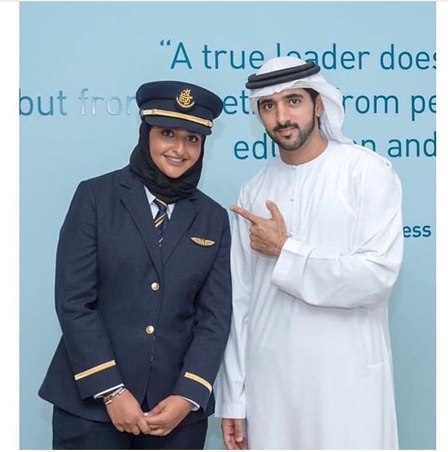 Mozah mulai dikenal publik setelah para anggota keluarganya yang bangsawan hingga selebriti mengunggah foto dirinya. Mereka mengucapkan selamat berhasil melakukan penerbangan pertamanya pada 2017 dengan pesawat komersial yang memiliki penumpang. Foto: Dok. Instagram/Sheikha Mozah Al Maktoum