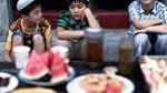 8 Meme Kocak Menanti Makan Ketika Azan Magrib Tiba