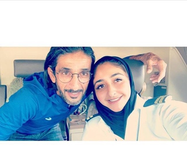 Mozah diketahui mendapat lisensi terbang pada April 2017. Dilansir dari Emirates, ia berhasil menyelesaikan program APP First Officer di CAE Oxford Aviation Academy, Phoenix, Arizona.  Foto: Dok. Instagram/Sheikha Mozah Al Maktoum