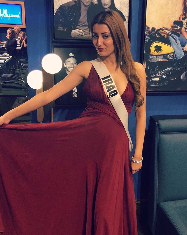 Dalam ajang Miss Universe 2017, Sarah Idan juga dianggap mencetak sejarah. Seperti dikutip Heavy, wanita cantik 29 tahun itu menjadi orang Irak pertama yang mengikuti Miss Universe dalam 45 tahun. Foto: Getty Images