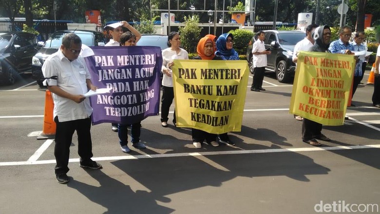 Kominfo Ingin Masalah Dana Koperasi Rp 11 M Diselesaikan Lewat Hukum Kominfo Ingin Masalah Dana Koperasi Rp 11 M Diselesaikan Lewat Hukum