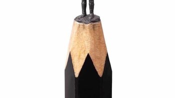 Sudah banyak karya ukiran pensil yang ia buat mulai dari karakter Batman, Darth Vader hingga Wall-E serta dan masih banyak beberapa desain ukiran rumit lainnya. (Foto: Instagram/salavat.fidai)