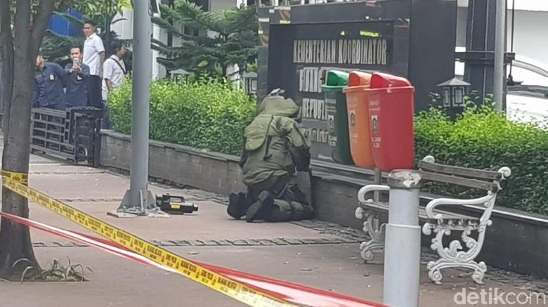 Ada Benda Mencurigakan di Depan Kemenko Perekonomian, Ternyata Isi Cartridge Ada Benda Mencurigakan di Depan Kemenko Perekonomian, Ternyata Isi Cartridge