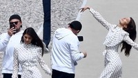 Padahal model berusia 22 tahun itu terlihat sangat menikmati dan mesra bersama Leo. Dok. Instagram