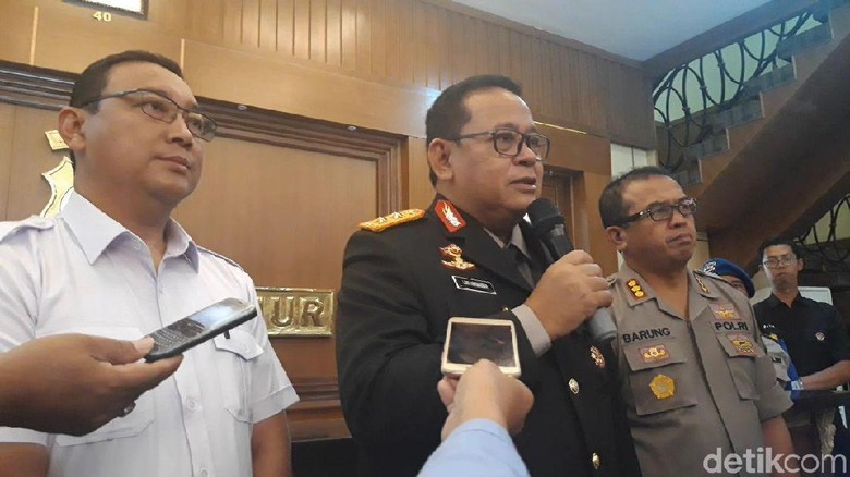 Polda Jatim Gagalkan 1.200 Orang Diduga Ikut Aksi 22 Mei Polda Jatim Gagalkan 1.200 Orang Diduga Ikut Aksi 22 Mei
