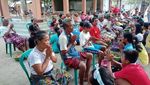 Momen Waisak yang Merekatkan Keluarga di Lombok