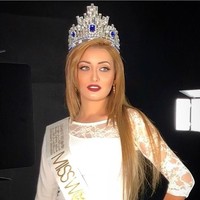 Sarah Idan kemudian meminta maaf atas kontroversi yang terjadi. Aku tidak bermaksud menyakit warga Palestina. Justru aku berharap adanya perdamaian antara kedua negara, katanya. Dan Sarah tidak menghapus foto selfie yang menjadi kontroversi tersebut karena memang dirinya tidak bermaksud jahat. Foto: Getty Images