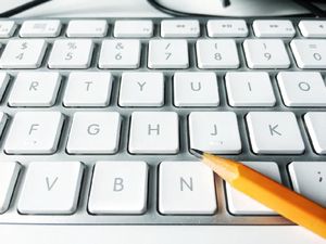 Kenapa Huruf Keyboard Tak Disusun Sesuai Urutan Abjad?