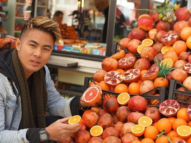 Sedang Heboh di Medsos, Pesinetron Guntur Triyoga Punya Banyak Momen Kulineran