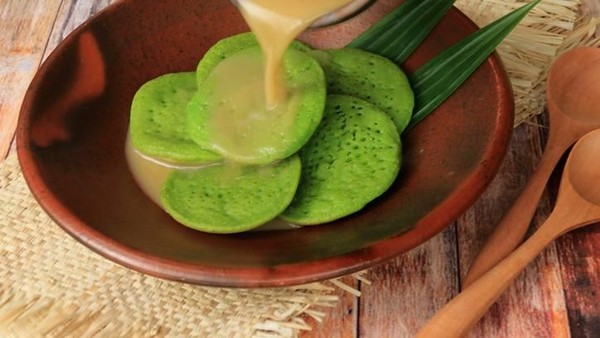 Menu Buka Puasa Tradisional, Serabi Bersaus Legit Harum