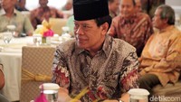 Kehadiran purnawirawan ini untuk membantu mengawal rakyat yang terjun ke aksi.