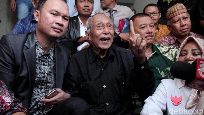 Politikus Gerindra Permadi memenuhi panggilan polisi. Ia akan diperiksa terkait kasus dugaan makar.