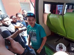 Polisi Sita Benda Mirip Bom Molotov dari Massa yang akan ke Jakarta