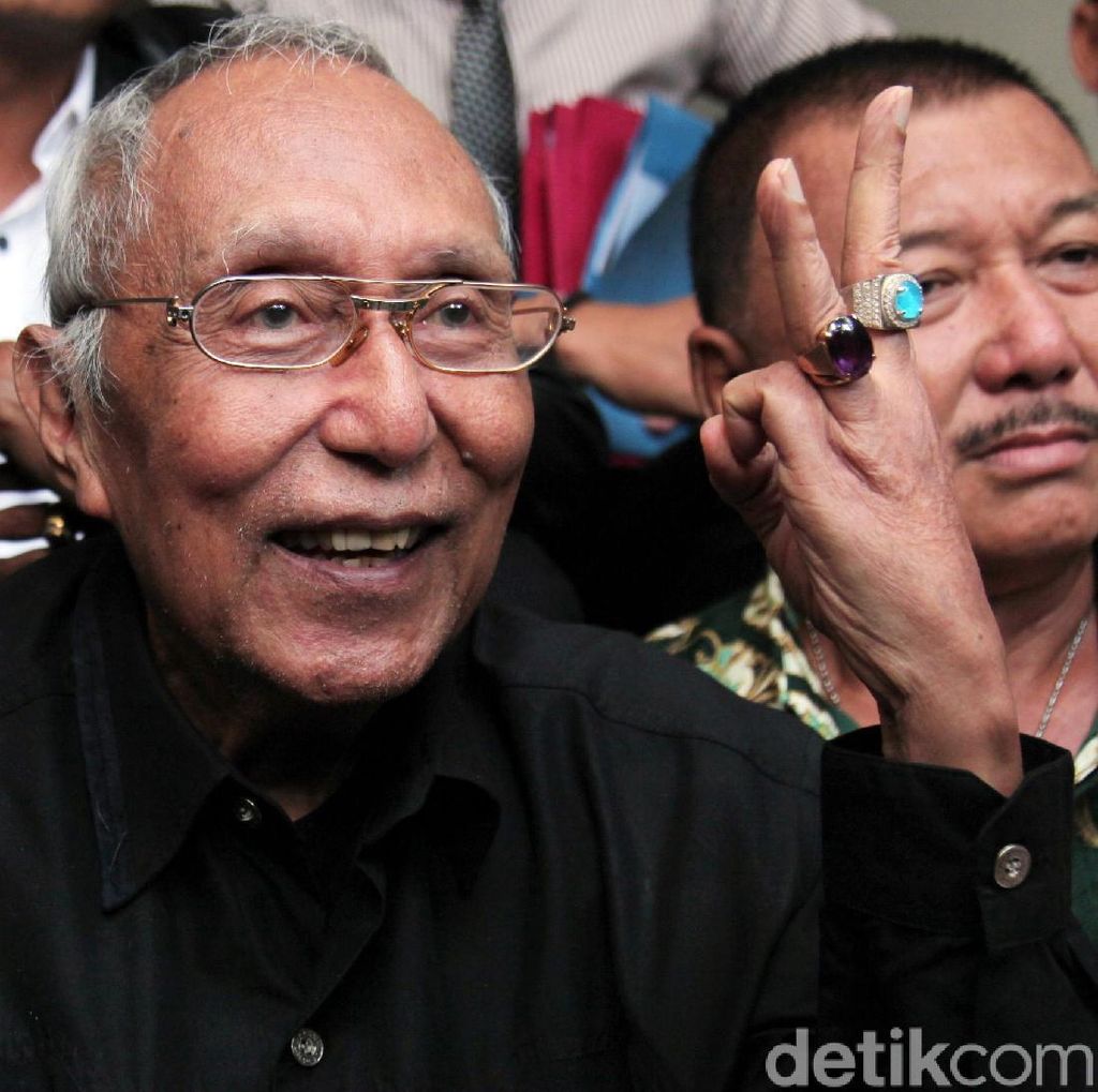 Permadi Klaim Kebal Hukum karena Ngomong Revolusi di DPR, Benarkah? Permadi Klaim Kebal Hukum karena Ngomong Revolusi di DPR, Benarkah?