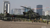Latihan fast roping merupakan salah satu latihan dalam rangkaian pengamanan rekapitulasi suara Pemilu 2019.