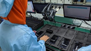 Data diunduh langsung dari server Xiaomi. (Foto: Adi Fida Rahman/detikINET)