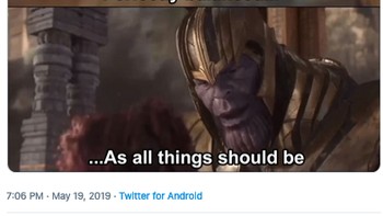 Membawa-bawa Thanos, meme ini membandingkan Julen Lopetegui, Santiago Solari, dan Zinedine Zidane musim ini di Madrid. (Foto: Internet/Twitter)