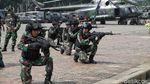 TNI Pamer Teknik Fast Roping untuk Pengamanan 22 Mei